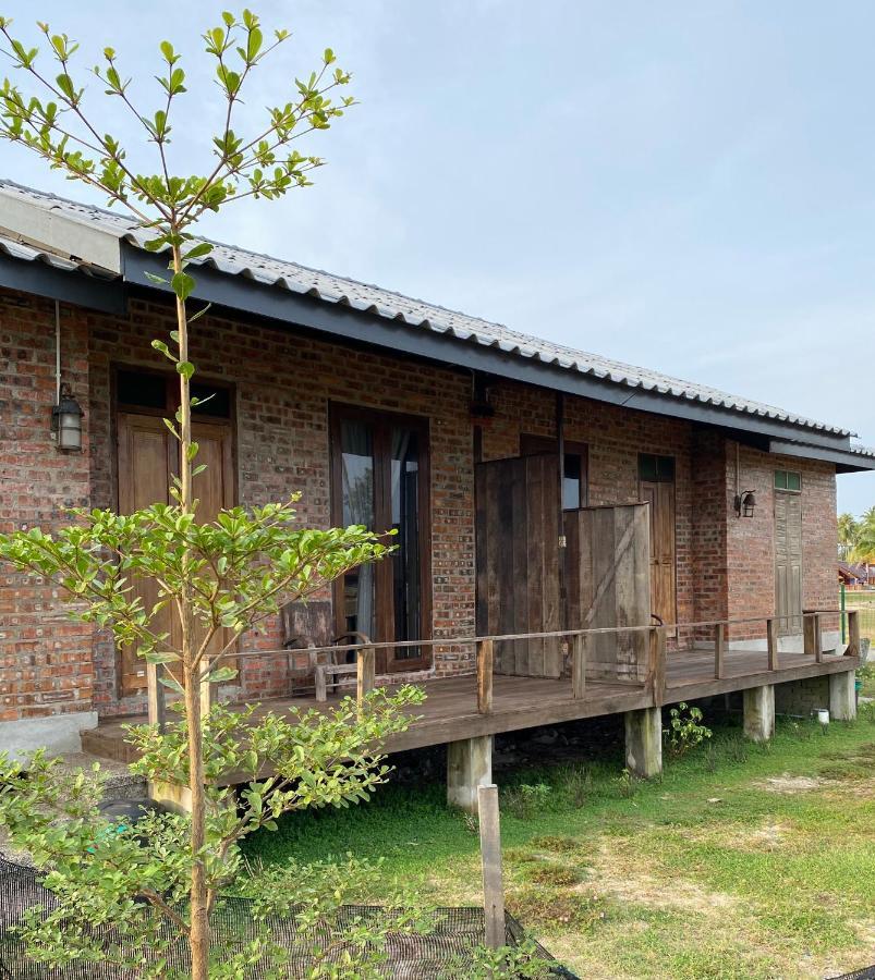 The Skepeng Apartment Kampung Penarik Exterior photo