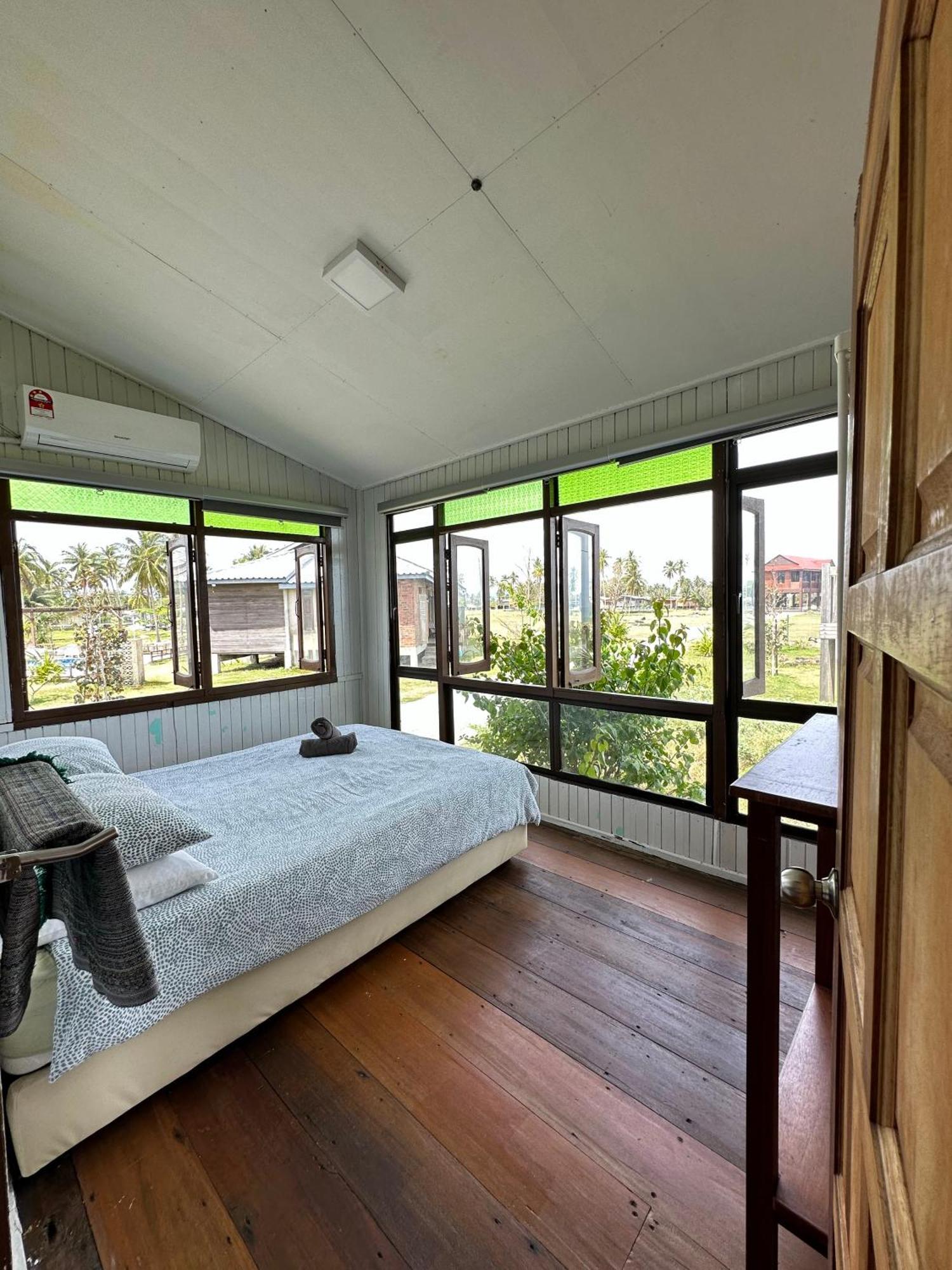 The Skepeng Apartment Kampung Penarik Exterior photo