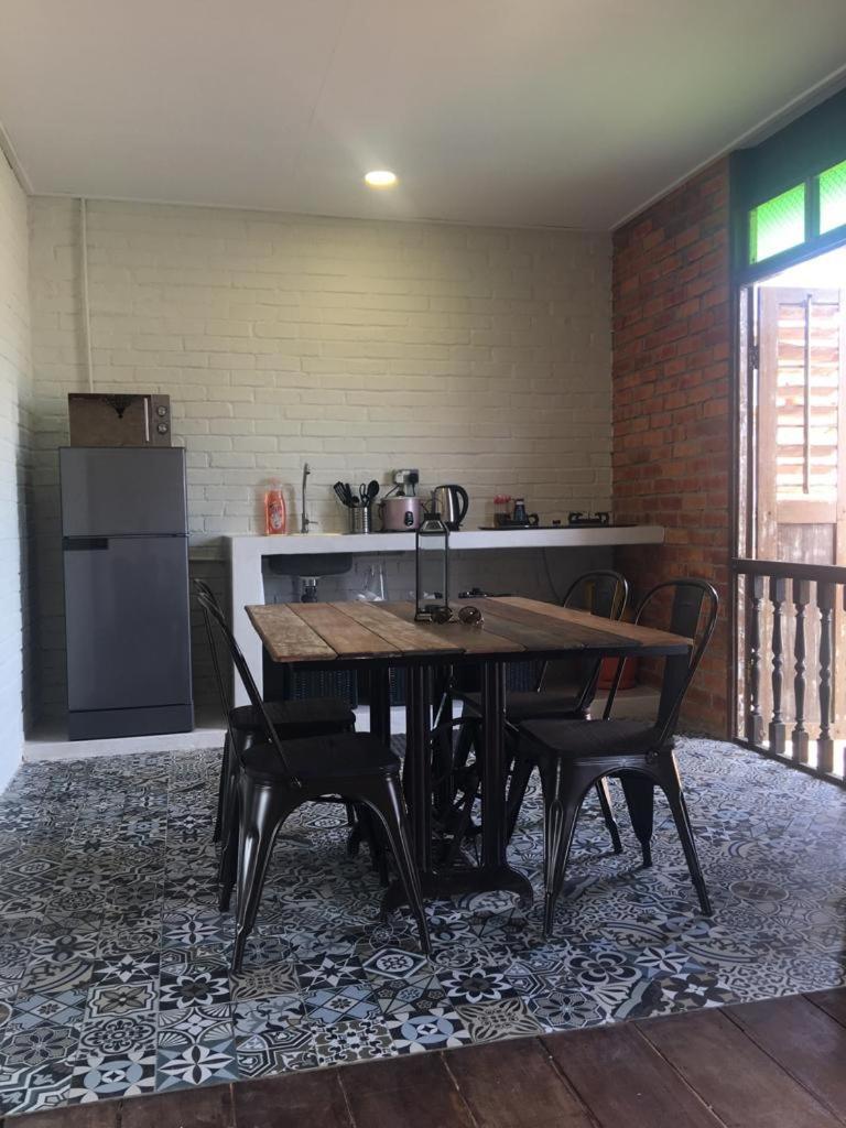 The Skepeng Apartment Kampung Penarik Exterior photo